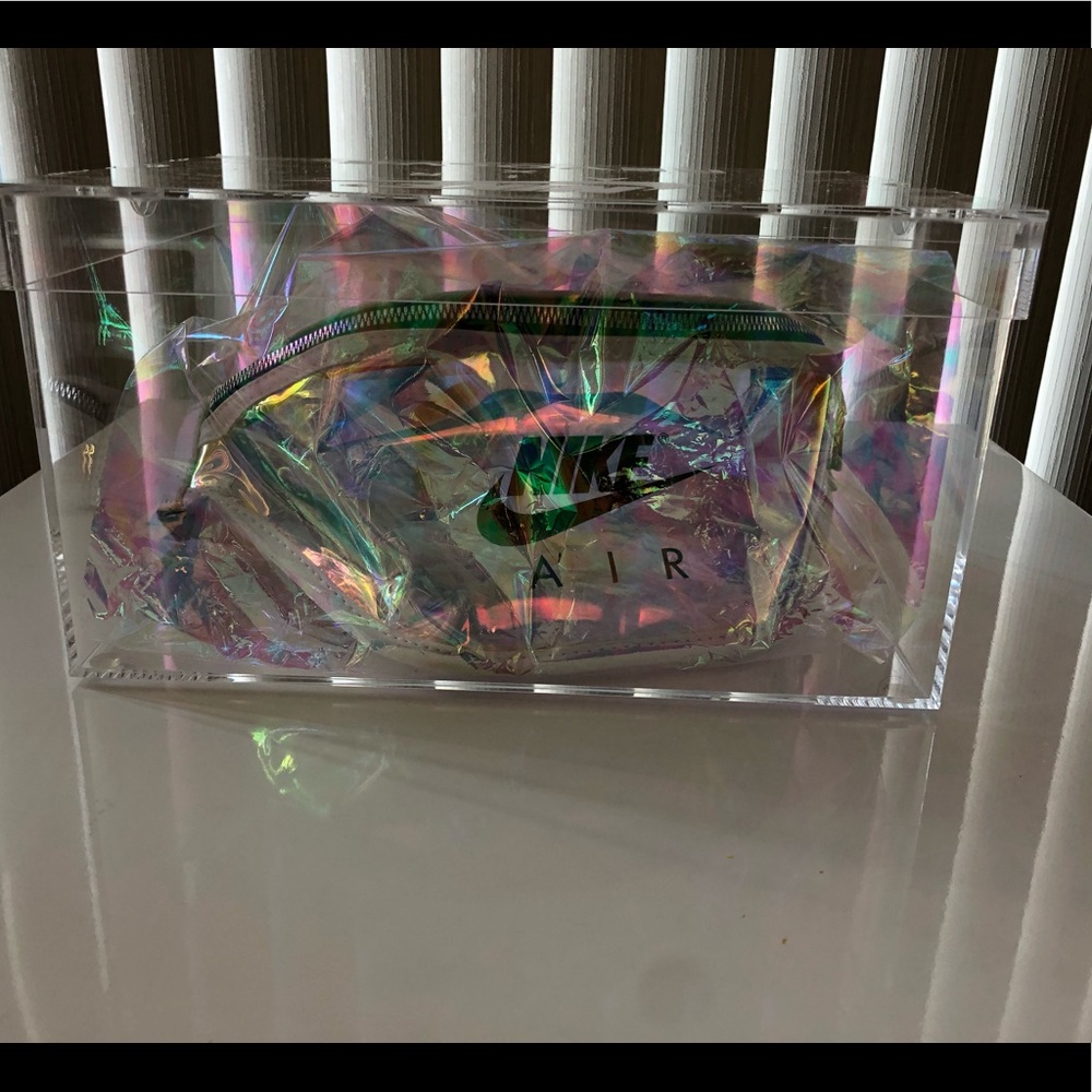 Nike Revolve Air Max Fanny Pack